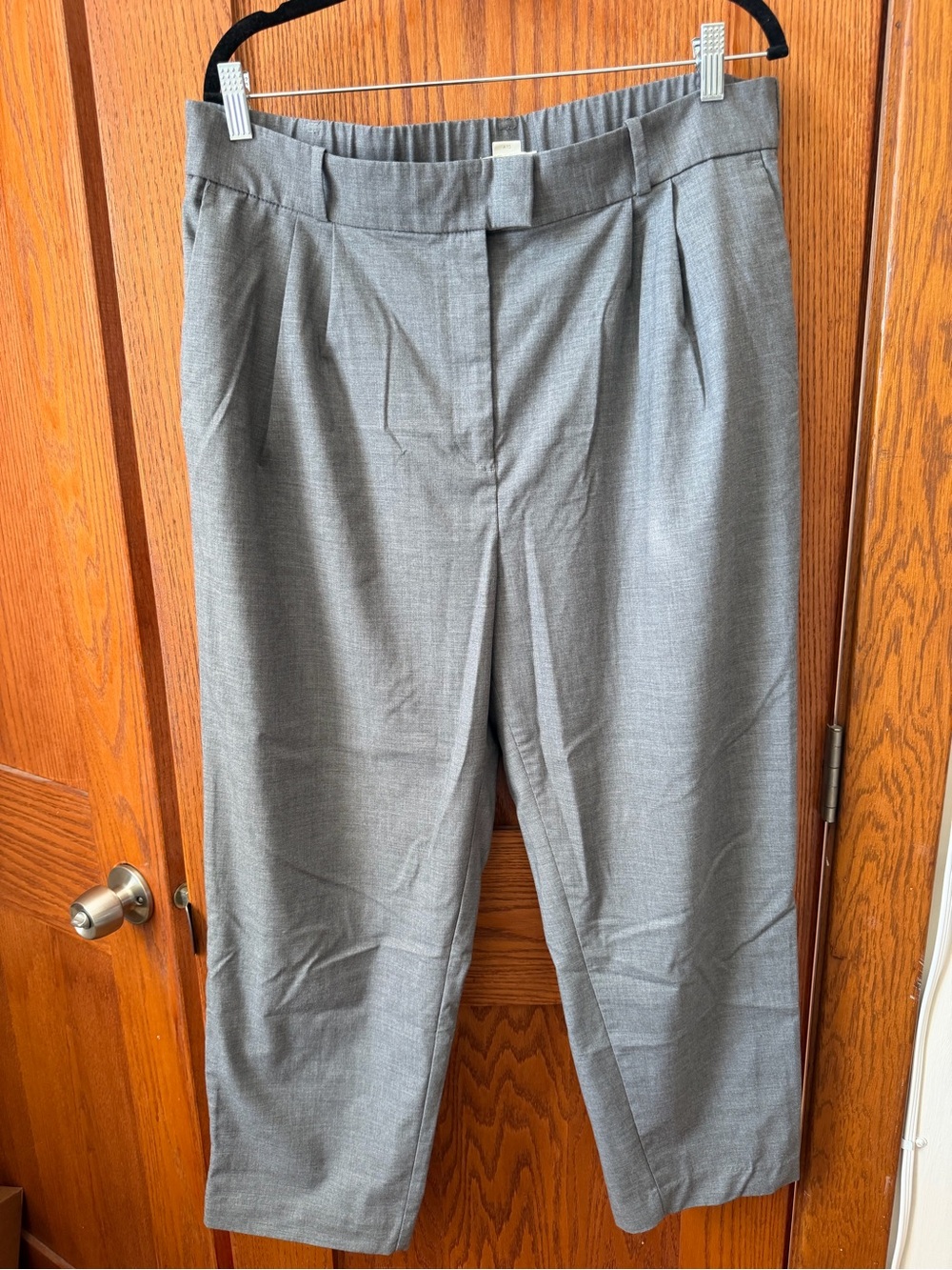 H&M Gray Pleated High-Rise Women's Trousers